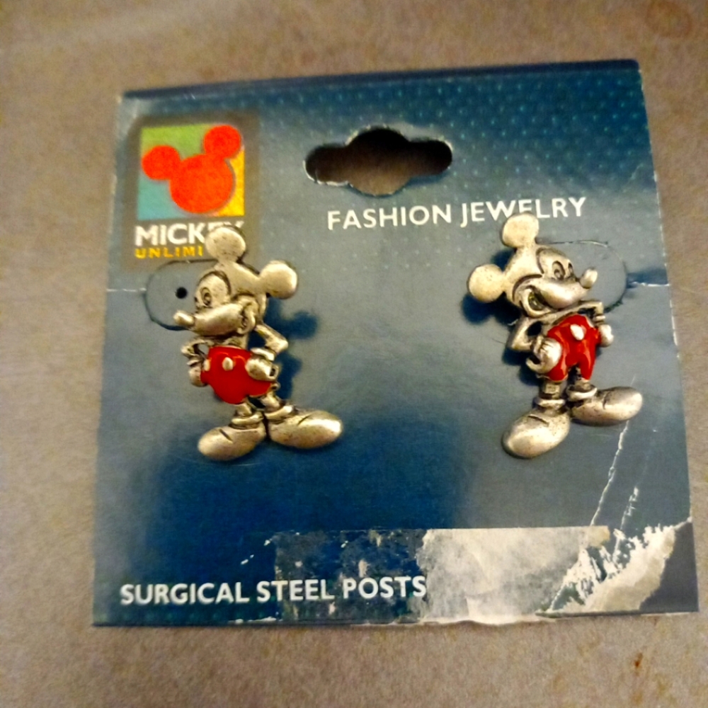 UNLIMITED DISNEY MICKEY  MOUSE  TONE EARRINGS With Red Enamel